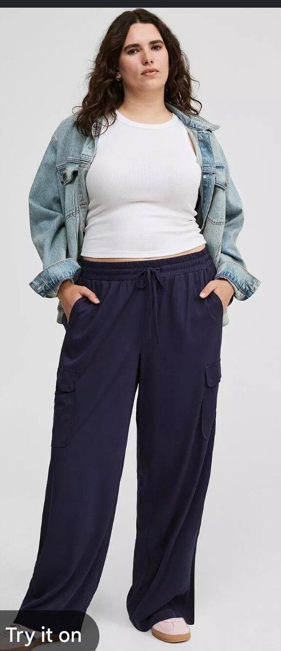 Torrid Women’s Wide Leg Cargo Pants Navy Blue Soft Flowy Drawstring size 2X Tall